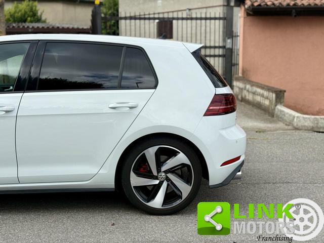 VOLKSWAGEN Golf GTI PERFORMANCE