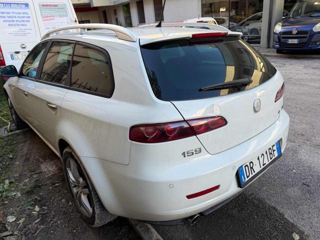 ALFA ROMEO 159 1.9 JTDm 16V Sportwagon TI senza lavoro da fare