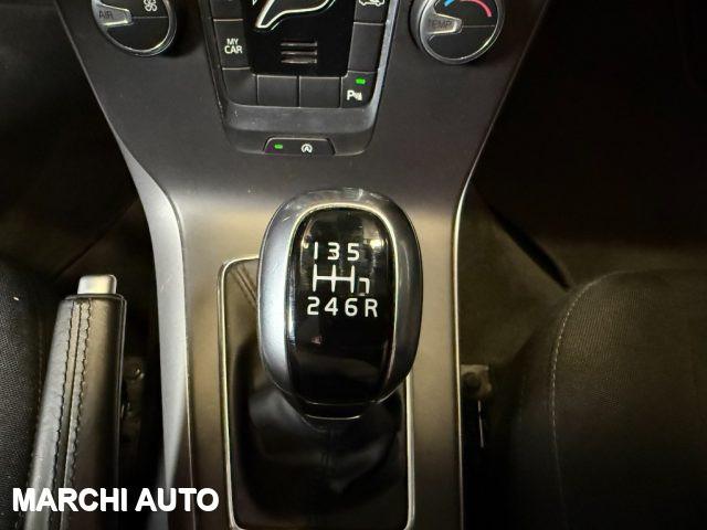 VOLVO V40 T2 Plus