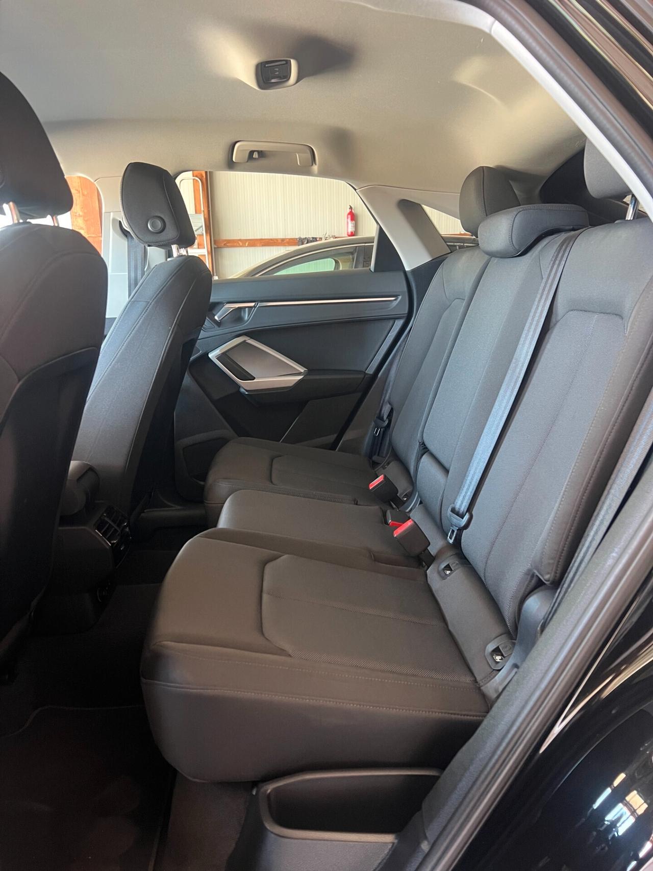 Audi Q3 SPORTBACK 35 TDI S tronic Business Plus 43.000KM