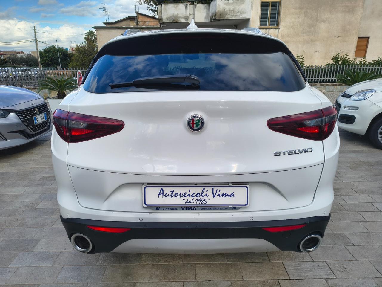 ALFA ROMEO Stelvio 2.2 T.diesel 160CV AT8 RWD Bus. AUTOCARRO