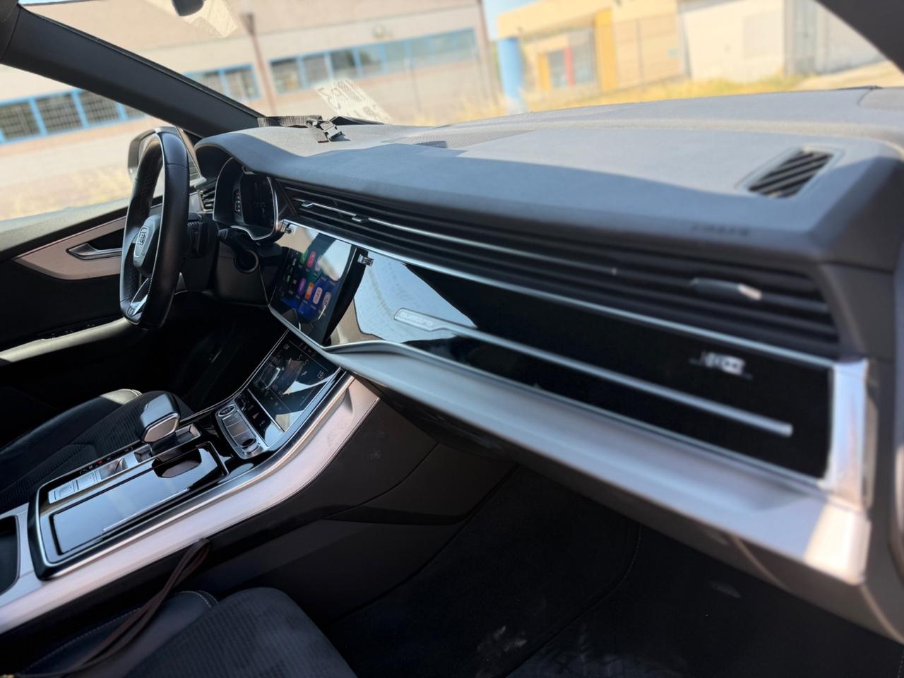 Audi Q8 50 TDI 286 CV quattro S-line identity BLACK