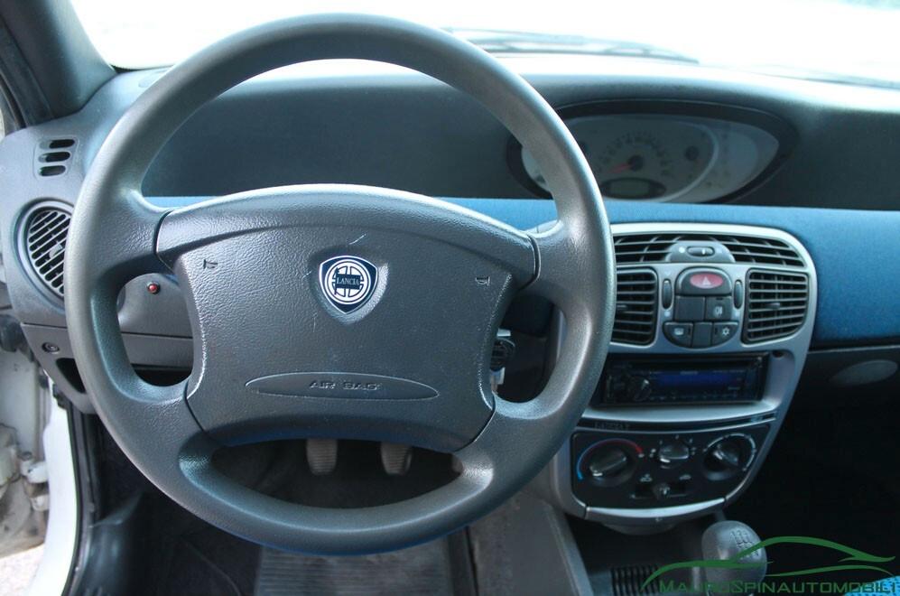 Lancia Ypsilon 1.2 ELEFANTINO BLU NEOPATENTATI