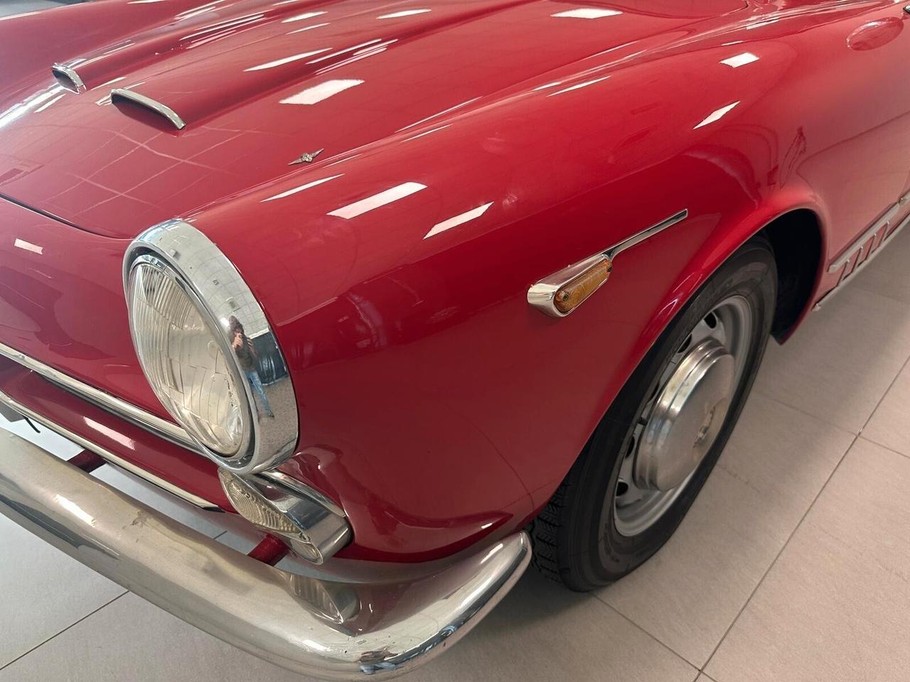 Alfa Romeo 2000 Touring Spider