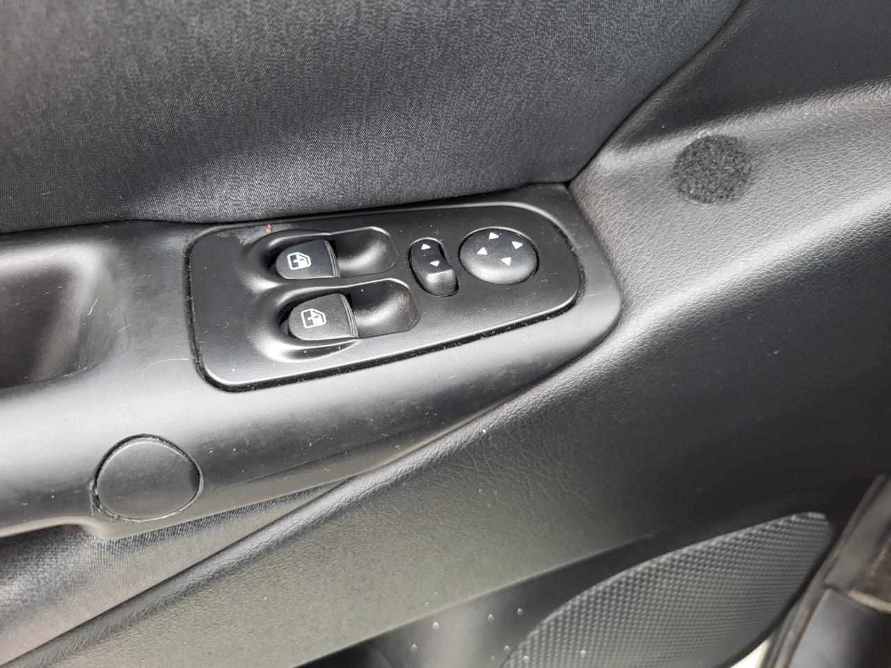 Lancia Ypsilon 1.3 MJT 75 CV Diva