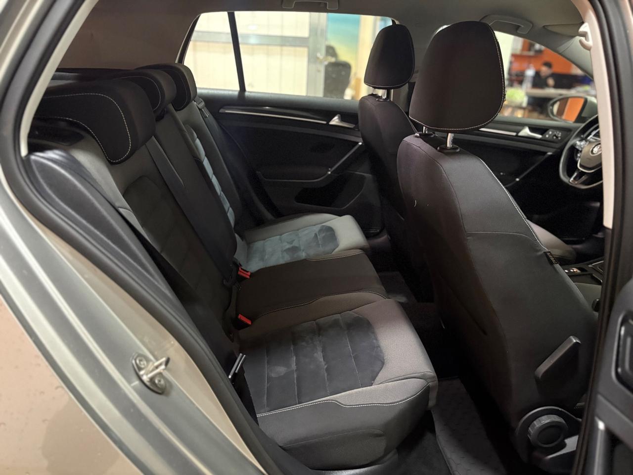 Volkswagen Golf 1.6 TDI 5p. Highline BlueMotion Technology