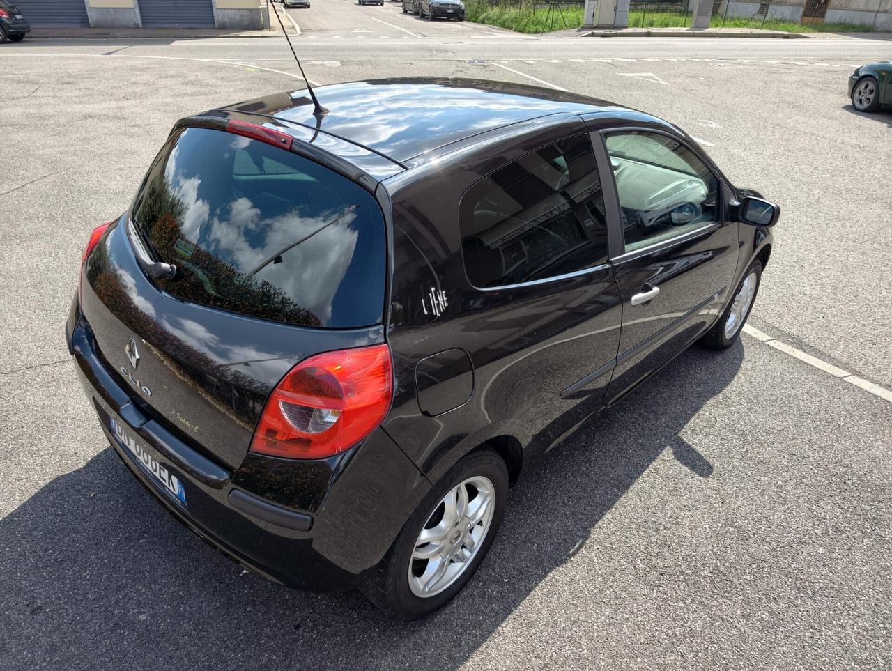 Renault Clio 1.2 16V 3 porte Le Iene