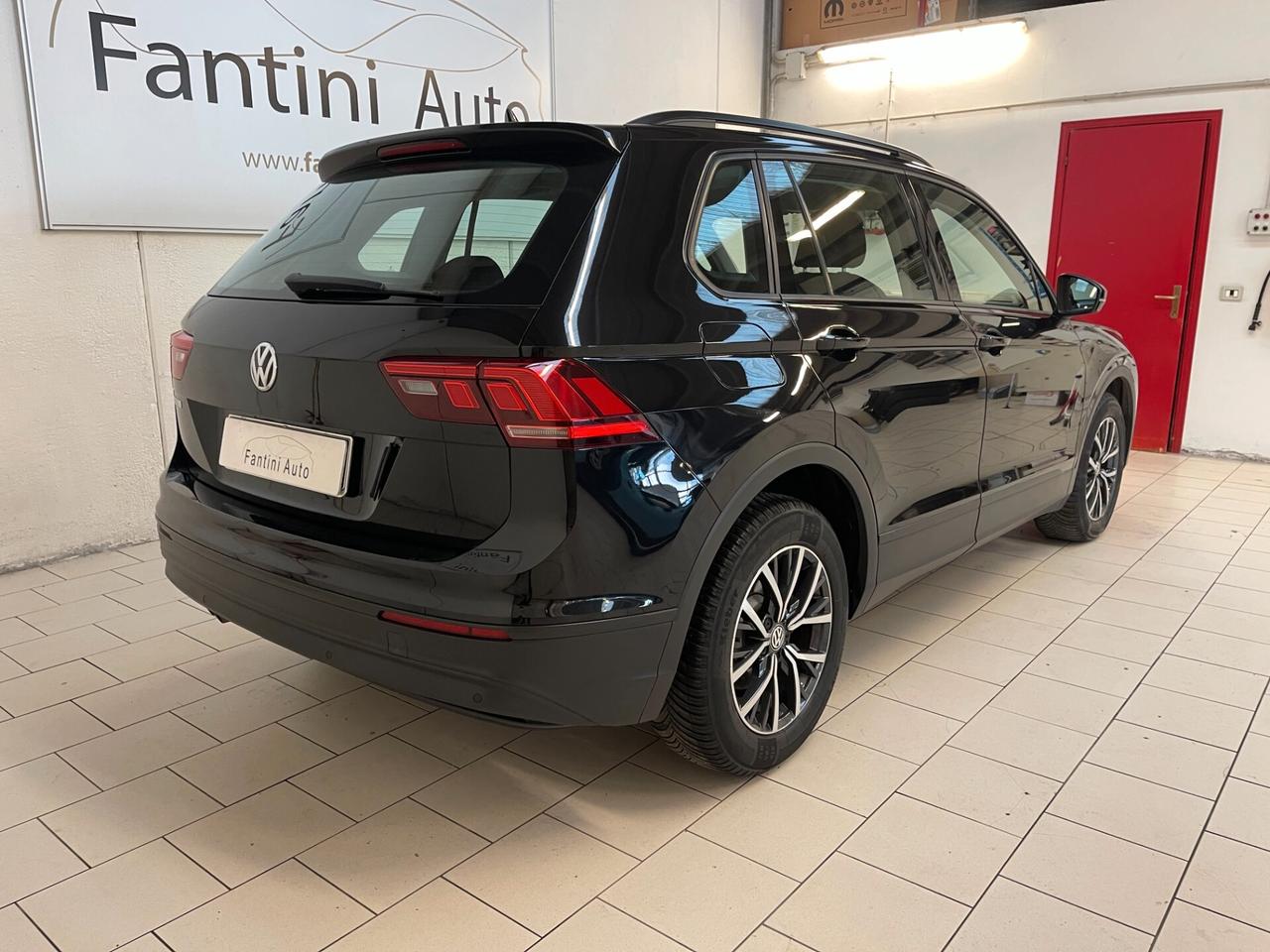 Volkswagen Tiguan Urban 1.6 TDI 115cv-Ok Neopatentati-LEGGI SOTTO
