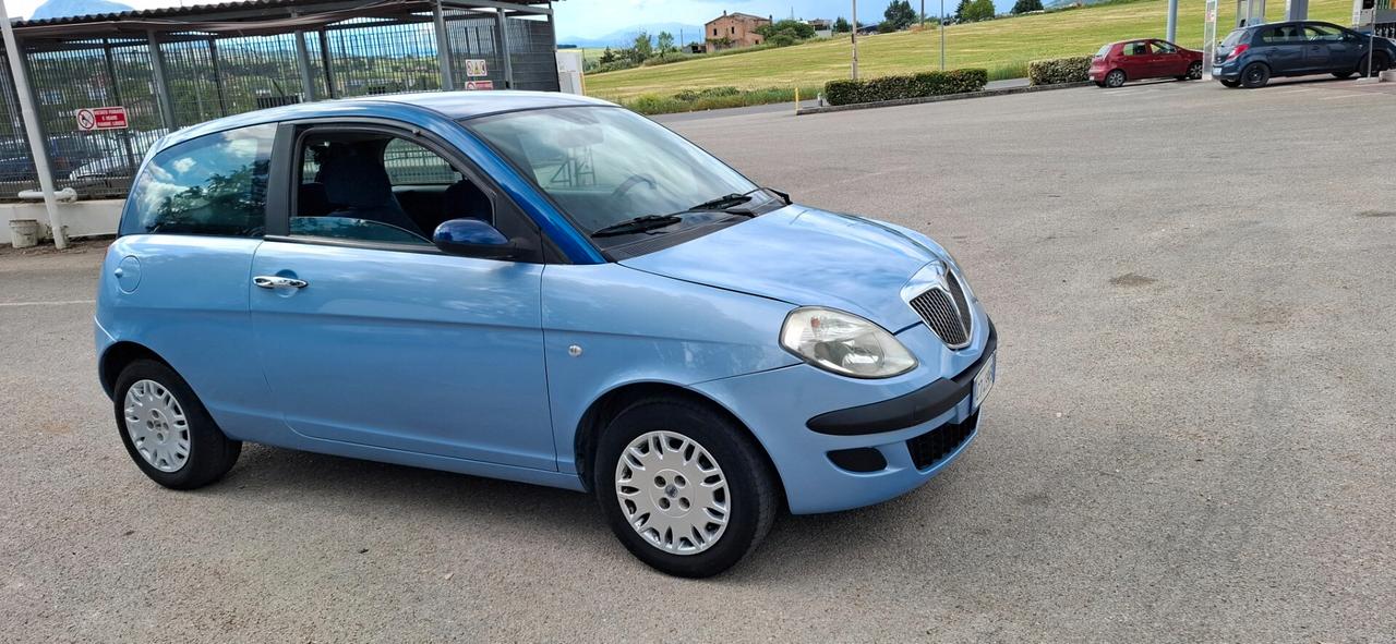 Lancia Ypsilon 1.2 Argento