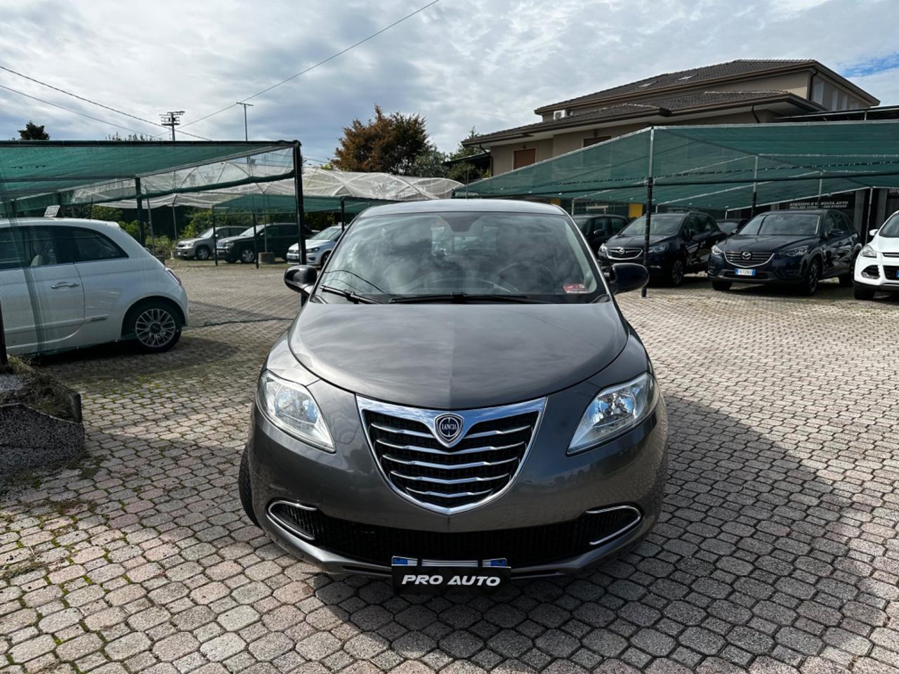 Lancia Ypsilon 0.9 TwinAir 85 CV 5 porte S&S DFN Gold