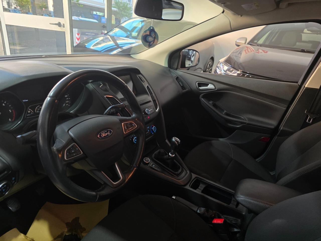 Ford Focus 1.5 TDCi 95cv TITANIUM 1 PROPRIETARIO