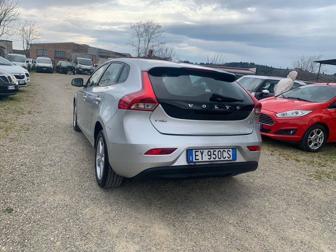 Volvo V40 D2 1.6 Summum 2015 233.000 KM