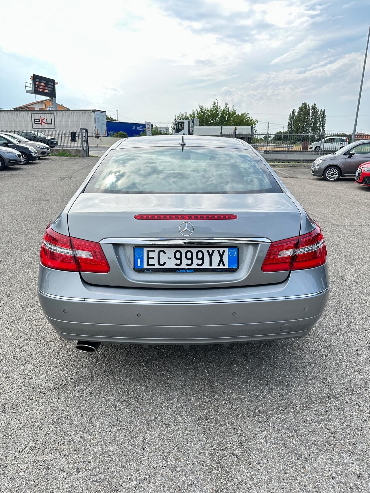 Mercedes-benz E 200 Coupé Avantgarde - 2010