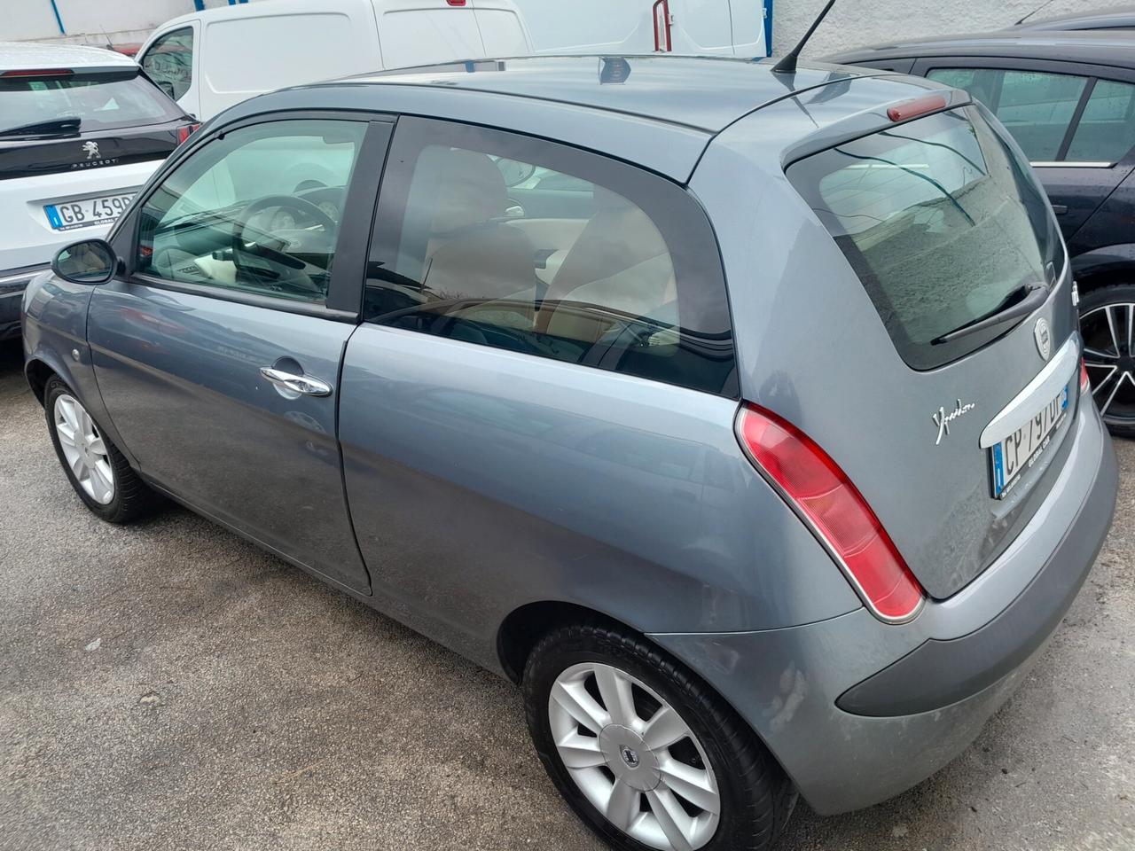 Lancia Ypsilon 1.3 Multijet Platino AUTOMATICA