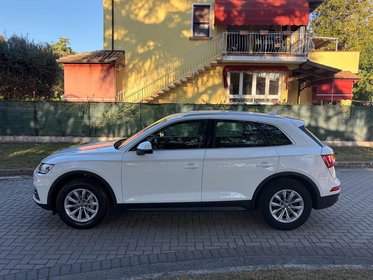 Audi Q5 2.0 TDI 150 CV Design euro 6B