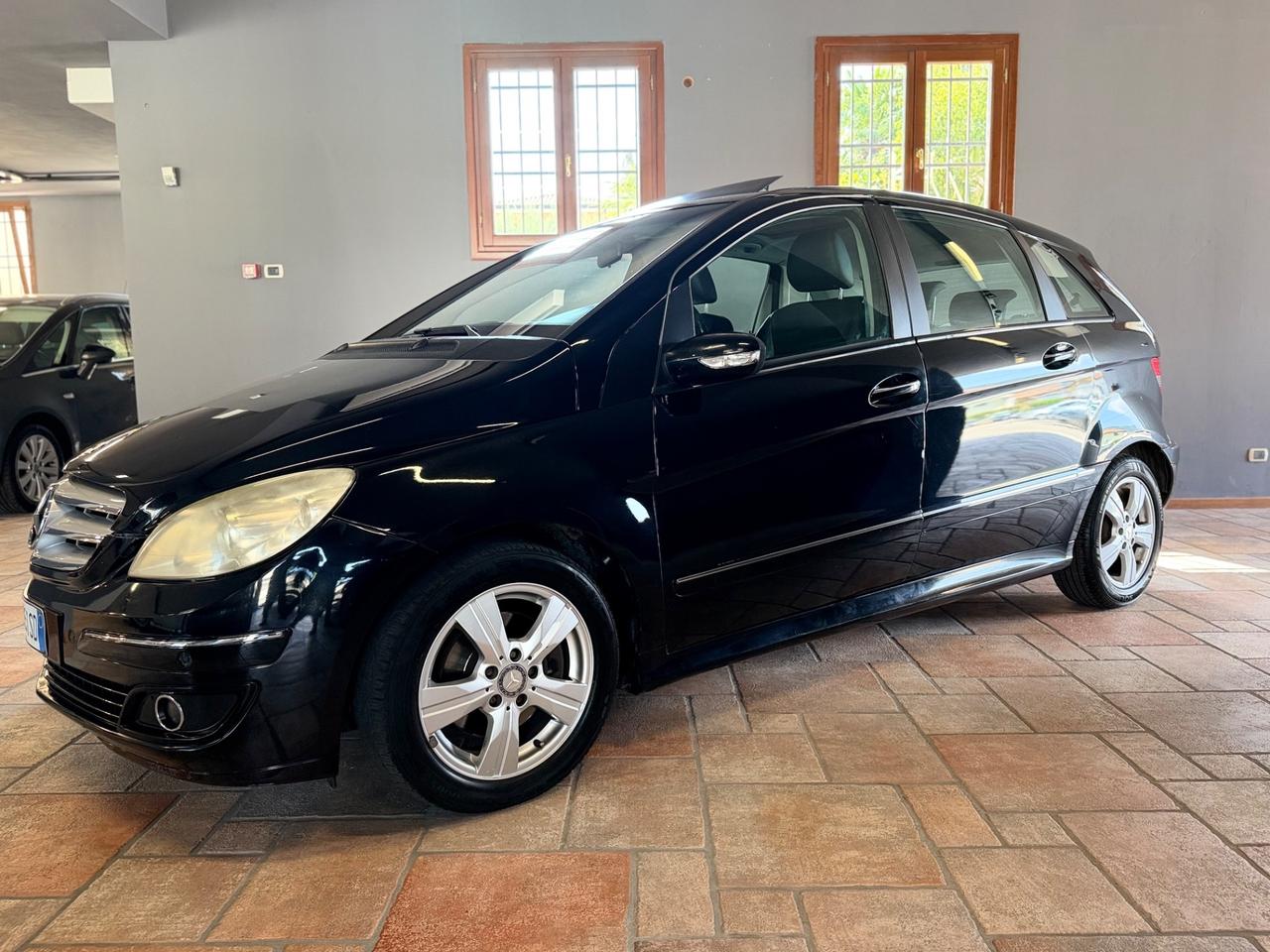 Mercedes-benz B 200 Turbo Sport