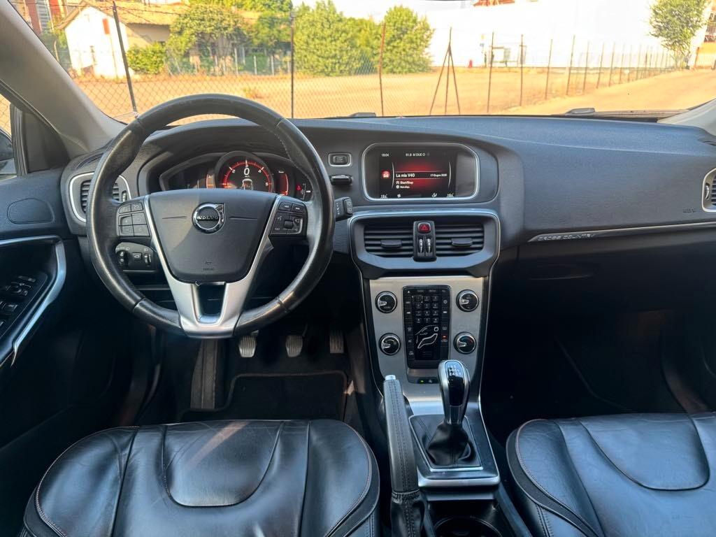 Volvo V40 Cross Country 2.0 Diesel AUTOCARRO EURO 6