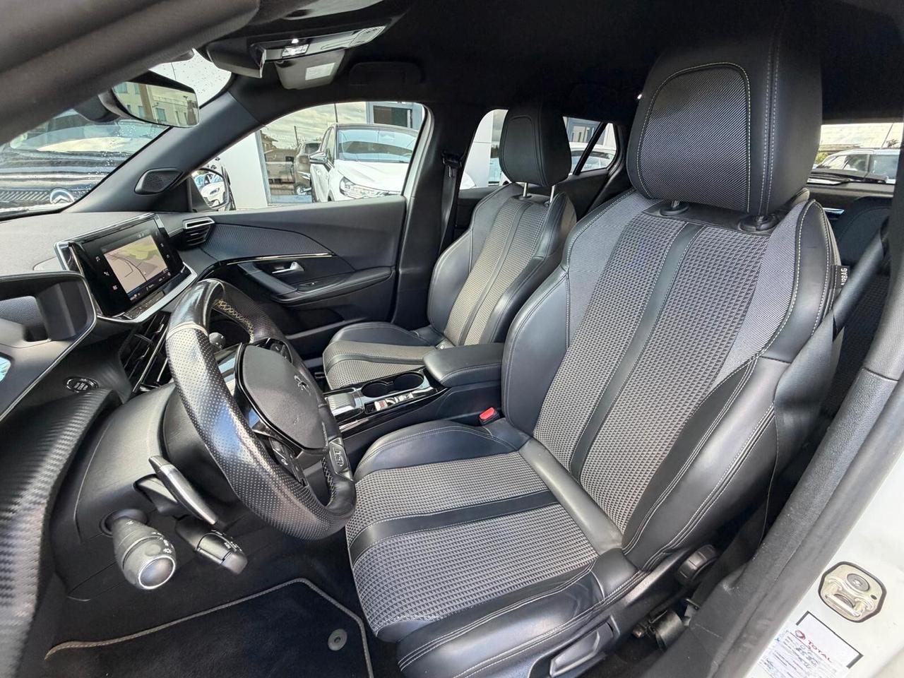 Peugeot 2008 BlueHDi 130 S&S EAT8 GT