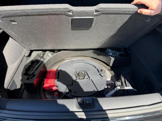 AUDI Q2 2.0 TFSI Quattro S tronic Design