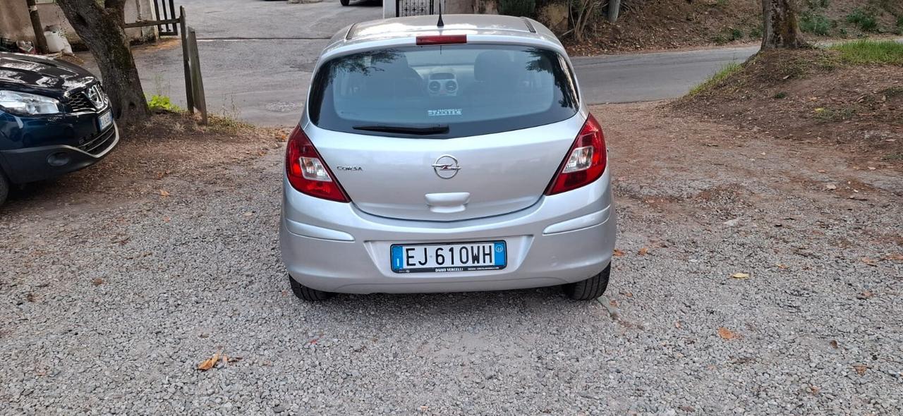 Opel Corsa 1.2 5 porte Sport