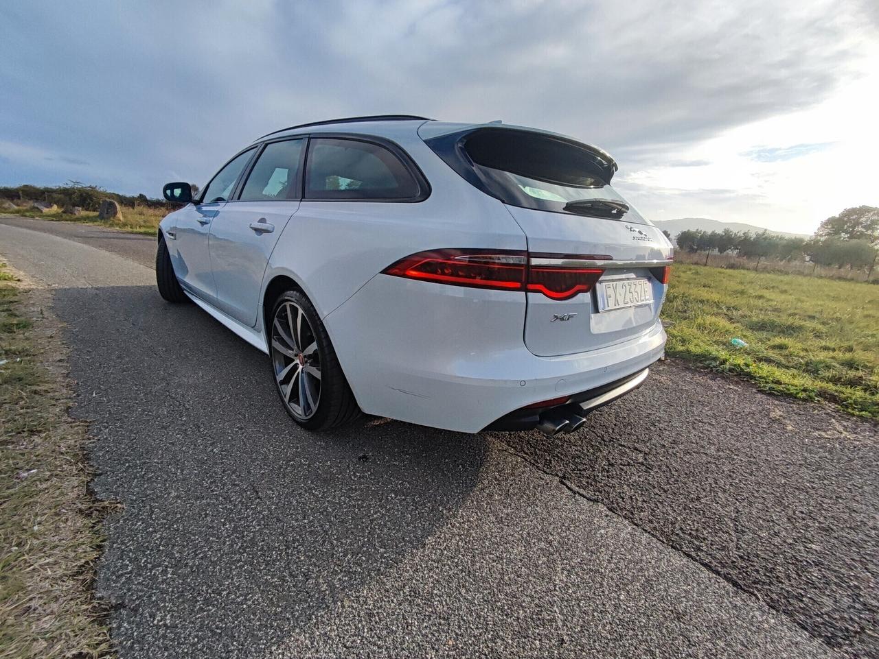 Jaguar XF Sportbrake 2.0 D 180 CV AWD aut. R-Sport