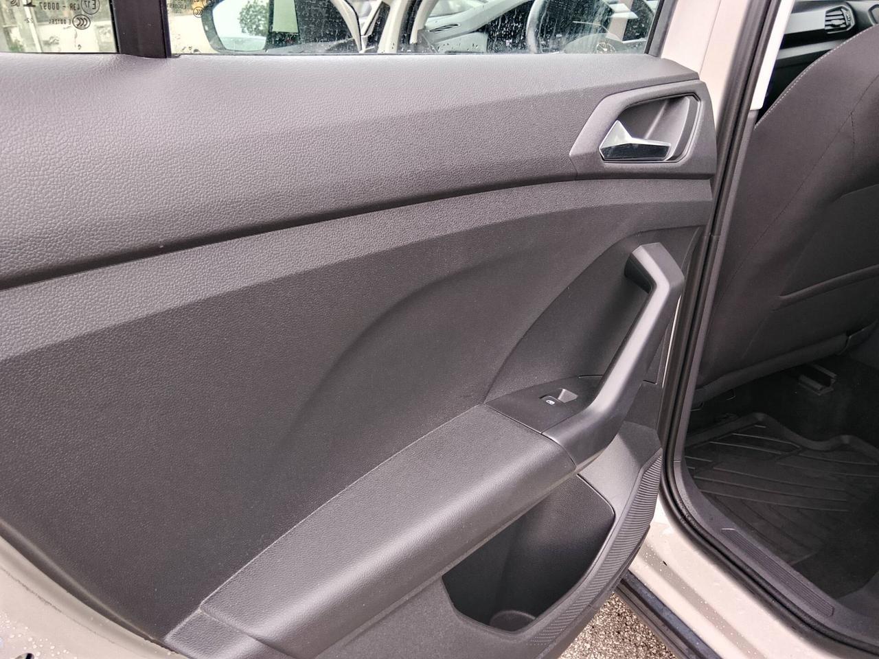 Volkswagen T-Cross 18 MILA KM!