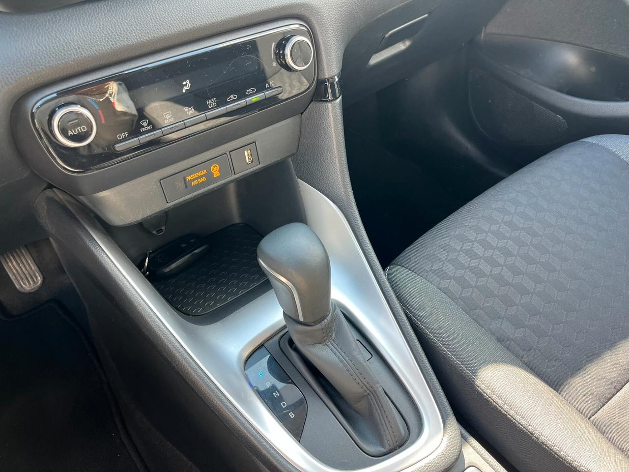 Toyota Yaris 1.5 Hybrid 5 porte Trend