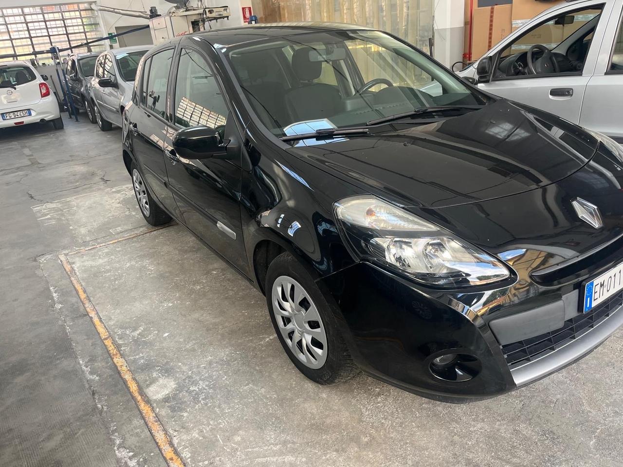 Renault Clio 1.2 16V 5 porte GPL neopatentati