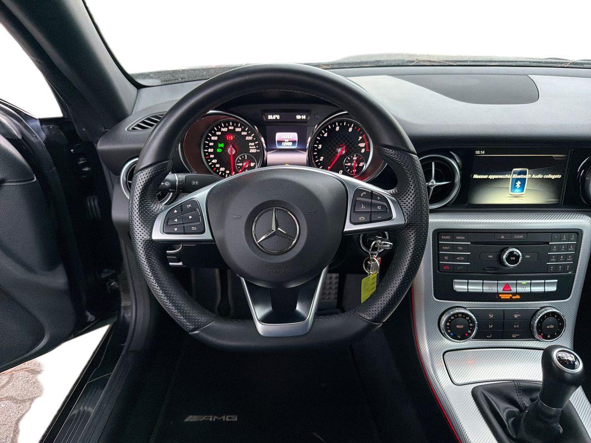 Mercedes-Benz SLC 180 AMG Line