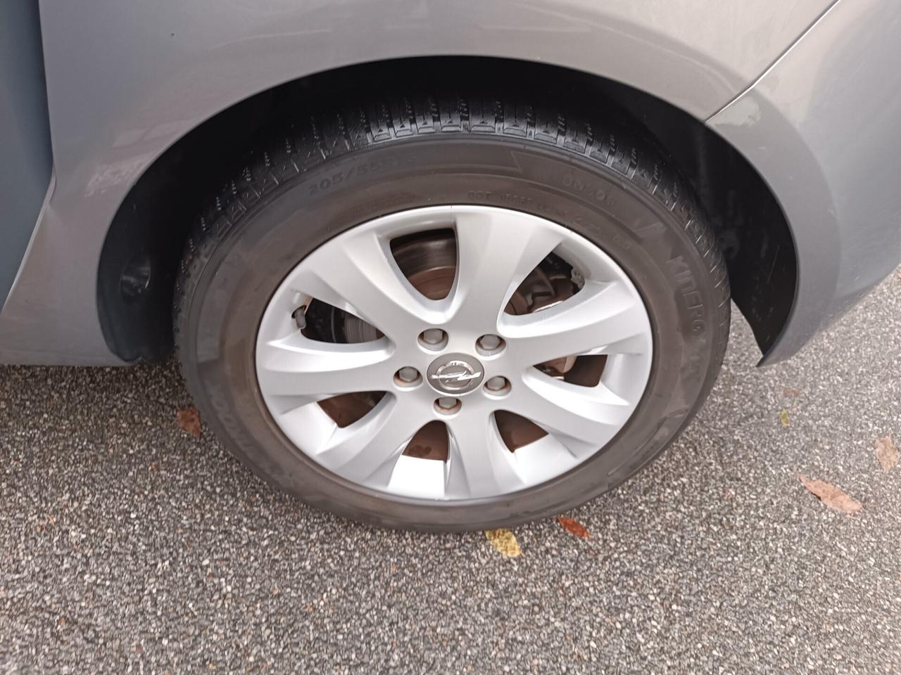 Meriva - 1.3 CDTI 95CV . uniprop Cosmo ---neopatentati-----