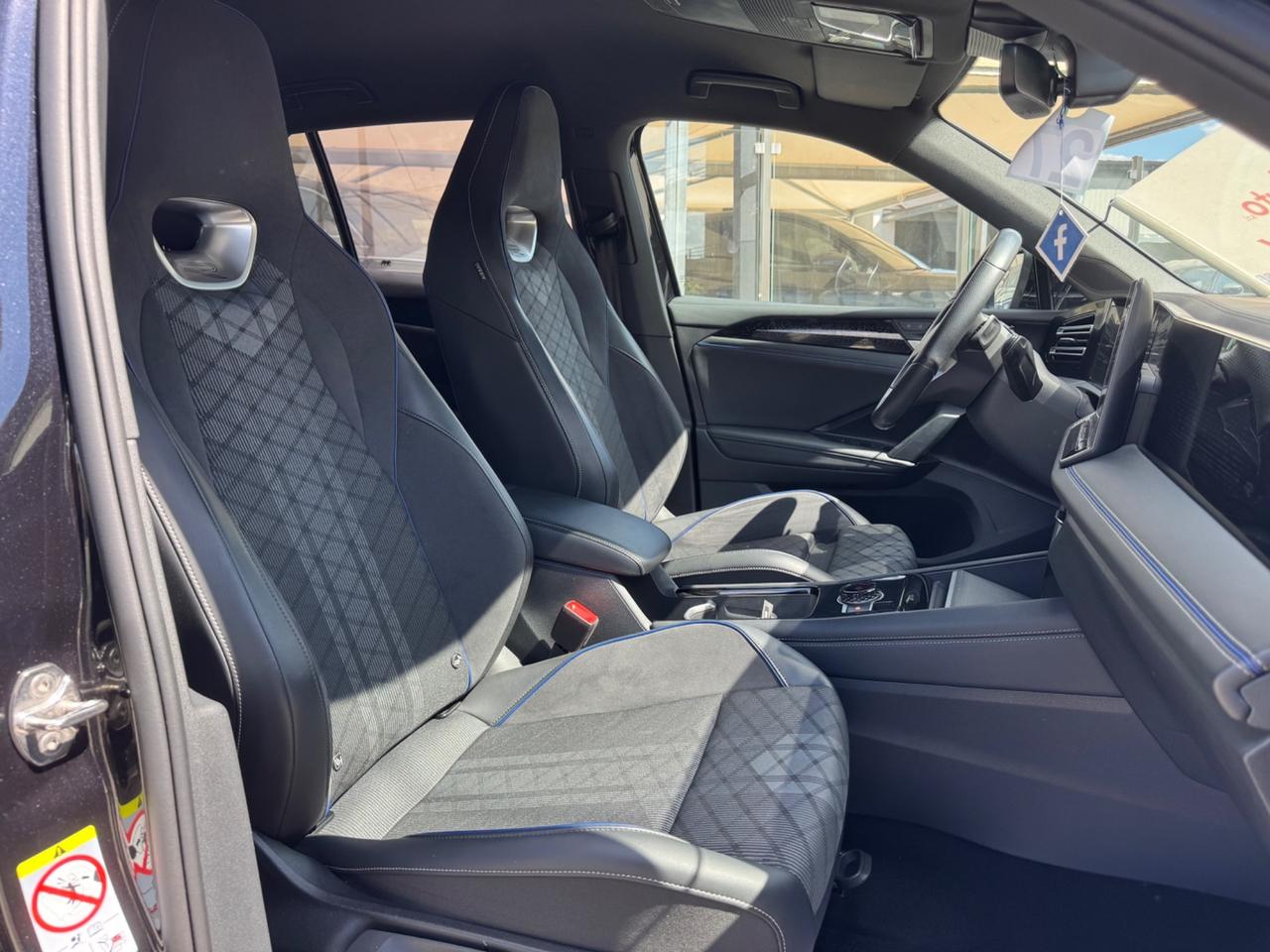 VOLKSWAGEN TIGUAN 2.0 TDI 150 CV R-LINE PLUS VIRTUAL FULL IVA