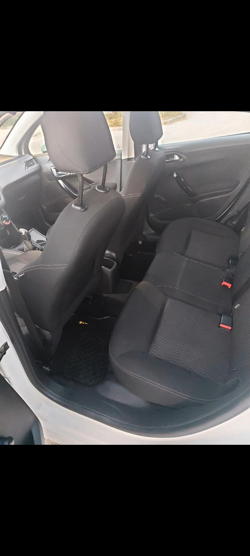 Peugeot 208 allure 1.5 diesel 2018 87 mila km