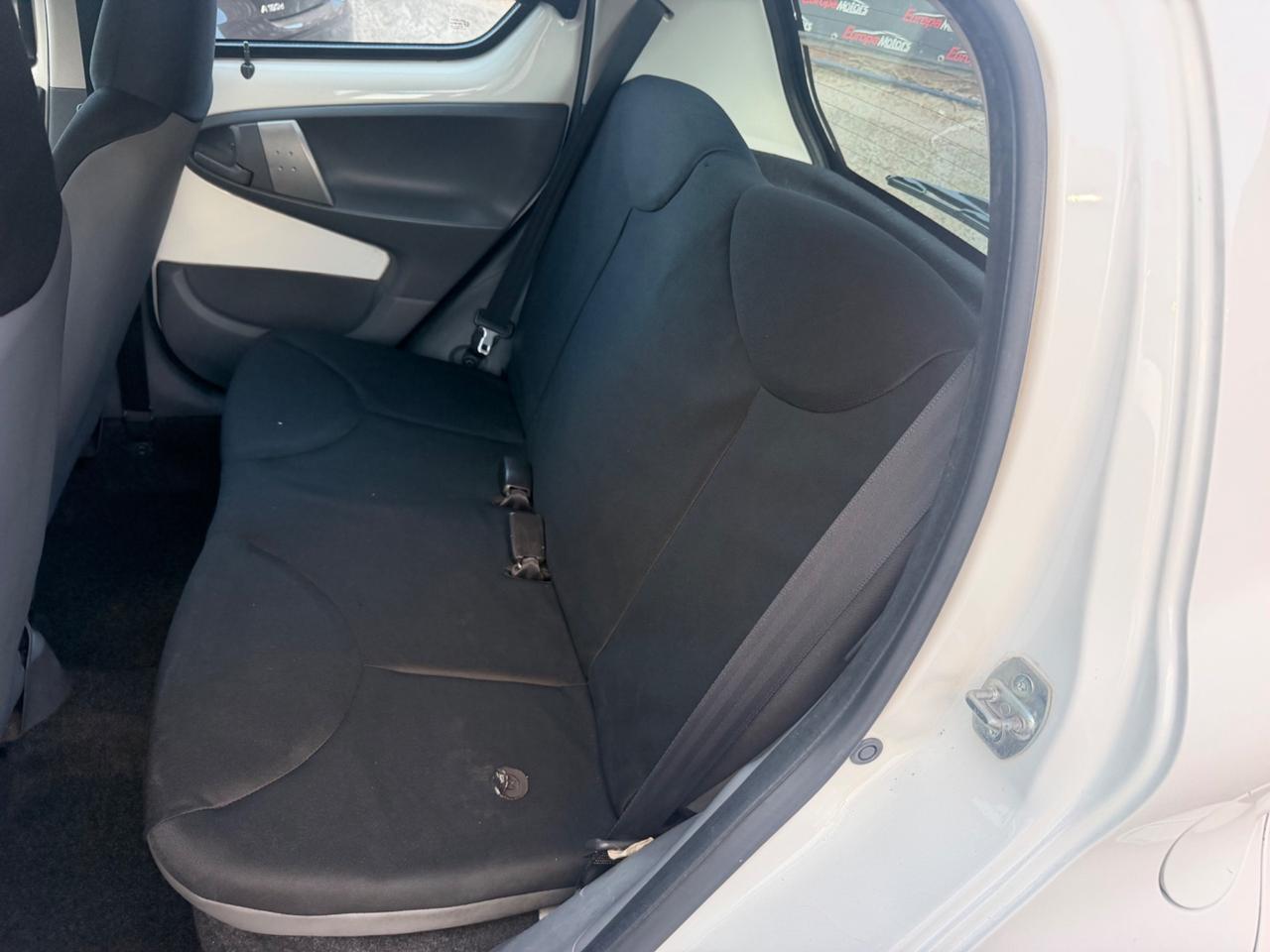 Toyota Aygo 1.0 12V VVT-i 5 porte Deep Ocean Connect