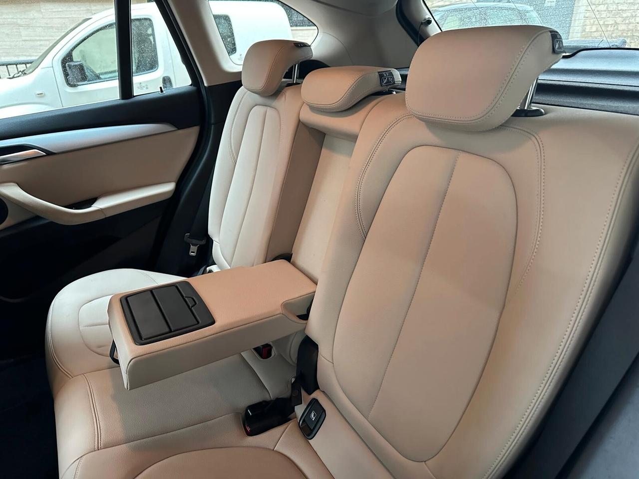 Bmw X1 sDrive18d Autom. xLine FULL