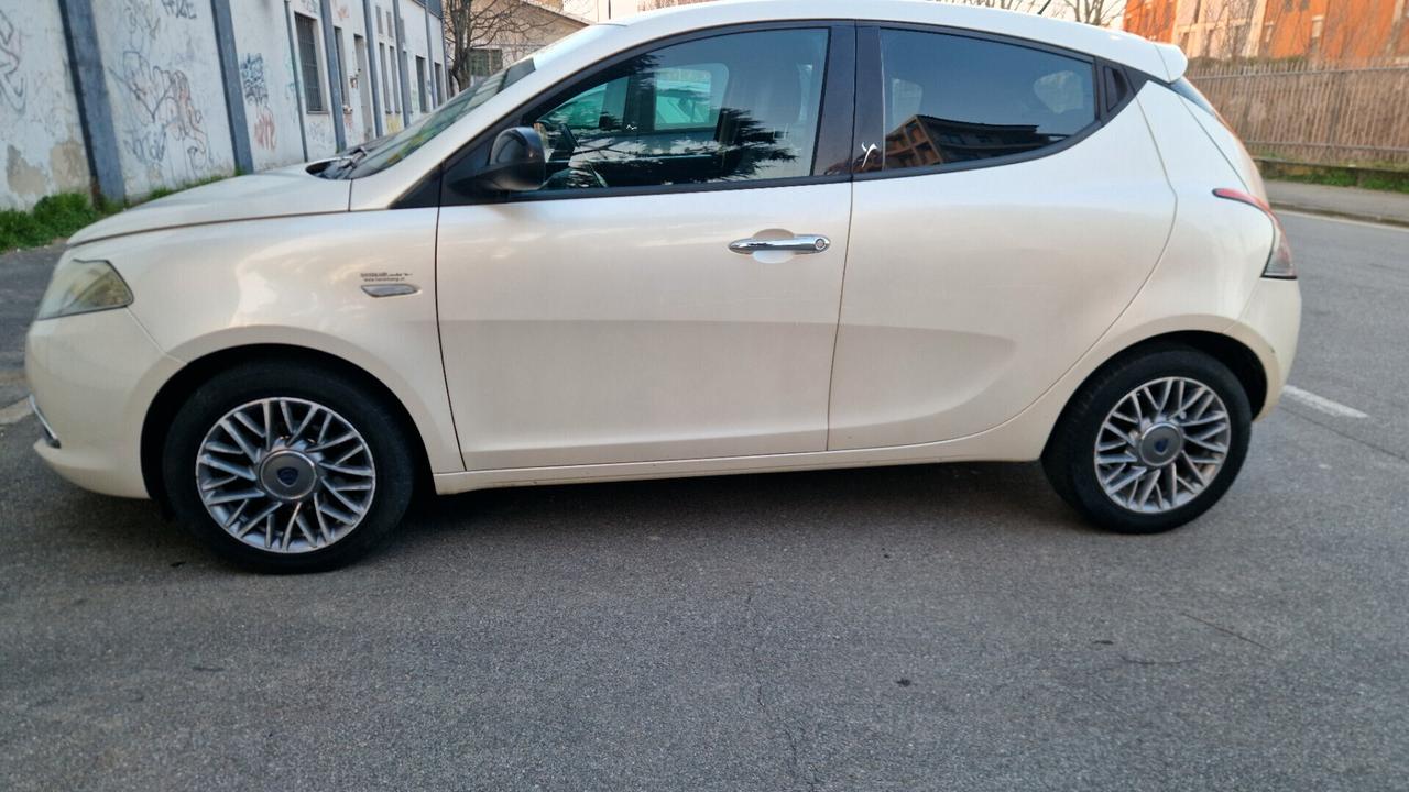 Lancia Ypsilon Benzina 85 CV 5 porte S&S DFN Platinum