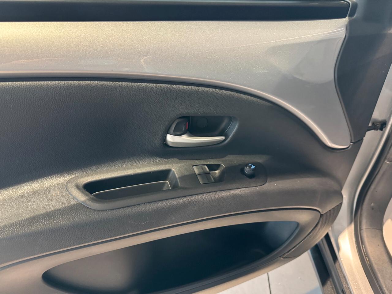 Toyota Aygo X 1.0 Active 72cv App conn Cam 17" (Neopat)