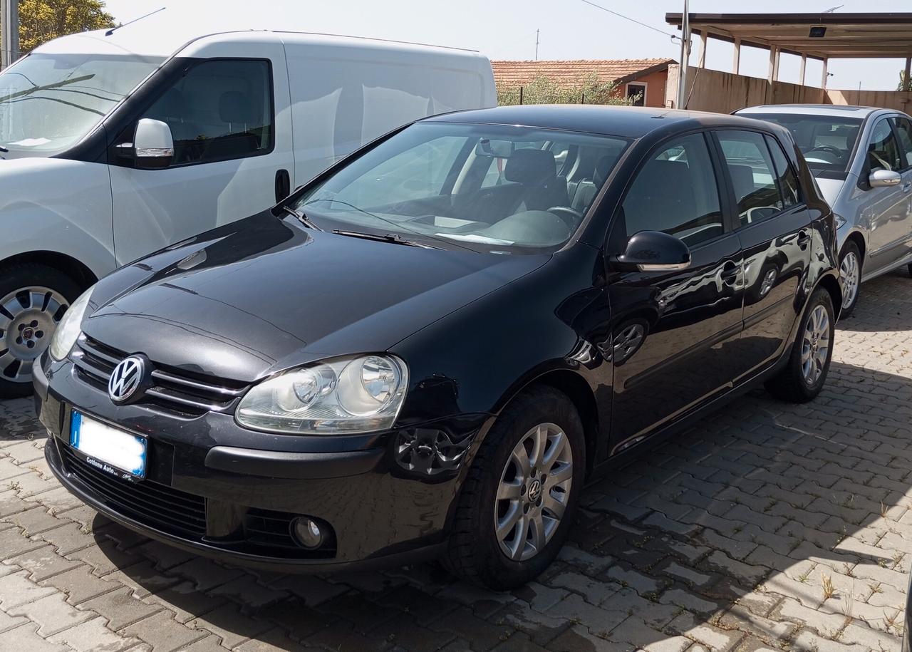 Volkswagen Golf 1.9 TDI DPF 5p. Sportline