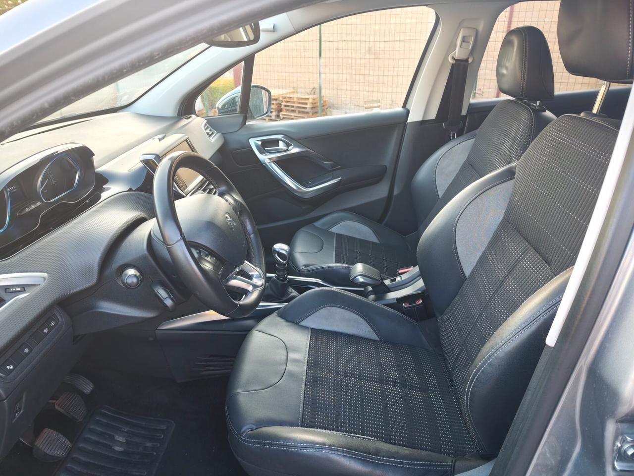 Peugeot 2008 1.6 e-HDi 115 CV Stop&Start Allure