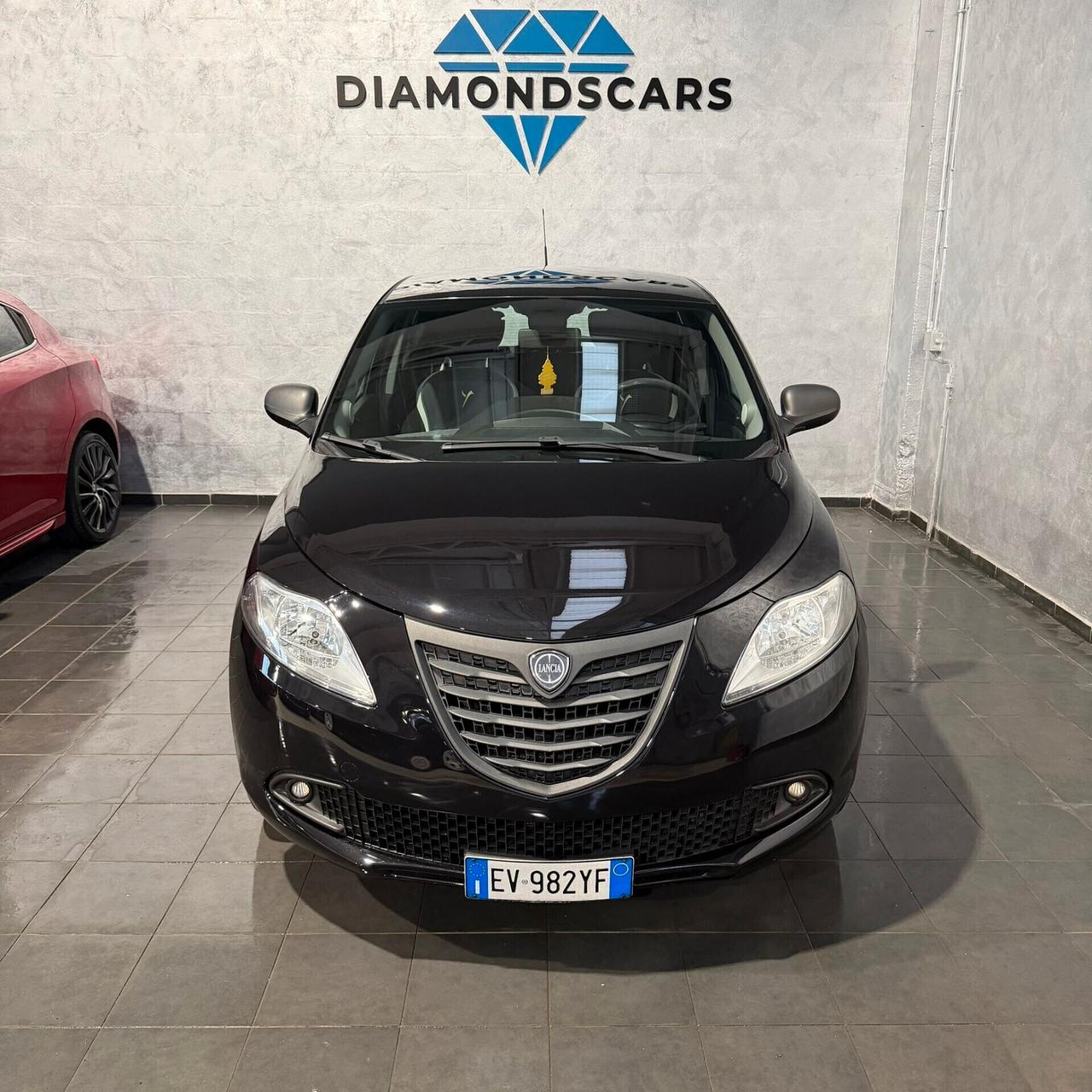 Lancia Ypsilon 1.2 69 CV 5 porte Elefantino