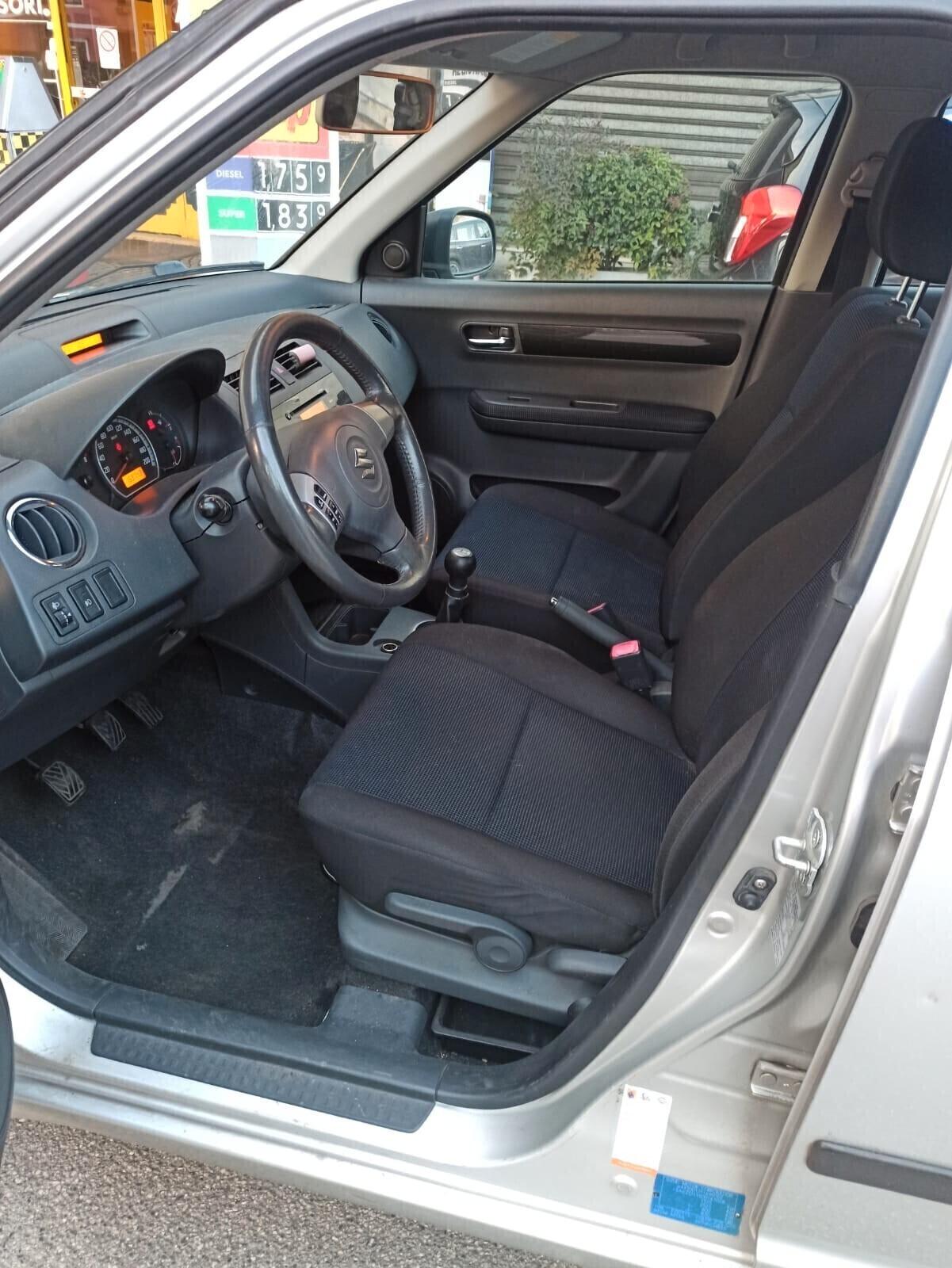 Suzuki Swift 1.3 4x4 5p. GL