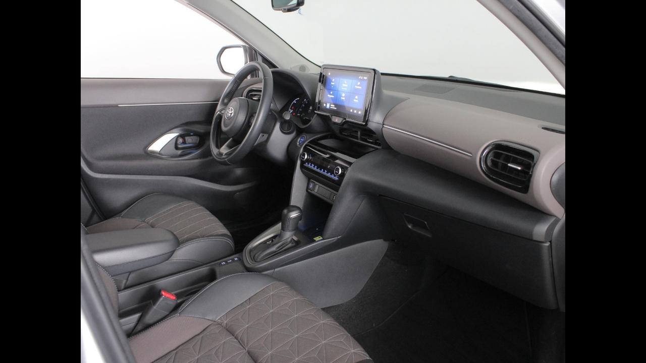 TOYOTA Yaris Cross - Yaris Cross 1.5h Lounge fwd 116cv e-cvt