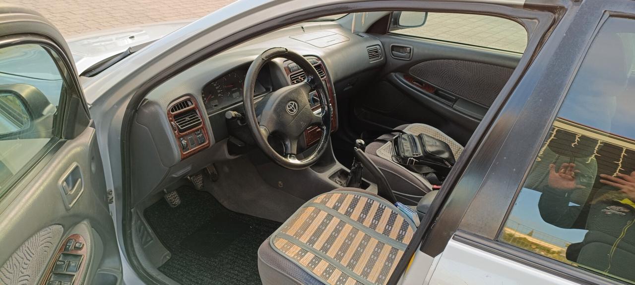 Toyota Avensis 2.0 Tdi D-4D cat Sol