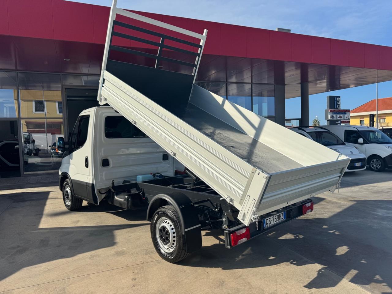 Iveco daily 35s14 ribaltabile trilaterale
