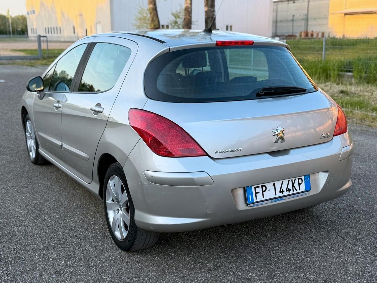 Peugeot 308 1.6 HDi 90CV 5p. Tecno