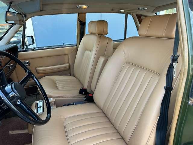 Rolls-Royce Silver Spirit