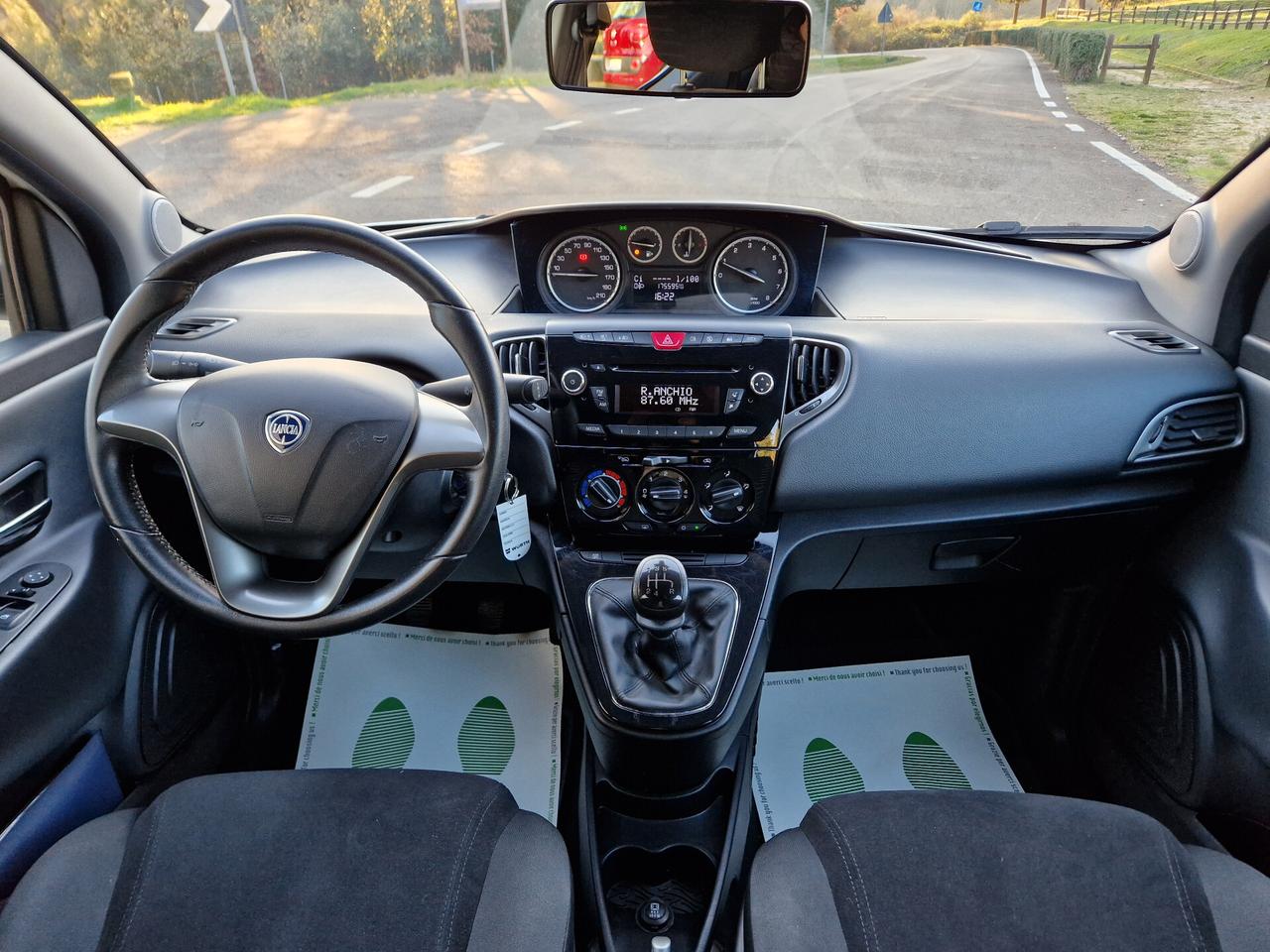 Lancia Ypsilon 1.2 69 CV 5 porte S&S Silver
