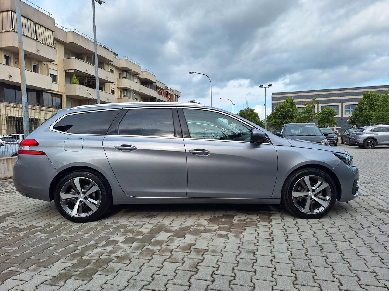 Peugeot 308 BlueHDi Business Cambio Automatico UNICO PROPRIETARIO IVA ESPOSTA