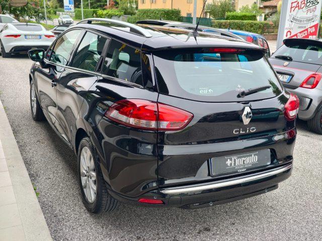 RENAULT Clio Sporter TCe 12V 75 CV Moschino Zen