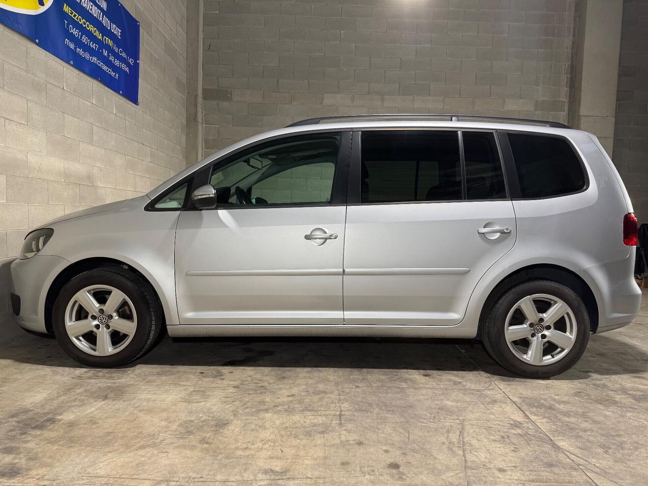 Volkswagen Touran 1.6 TDI 7 POSTI NEOPATENTATI