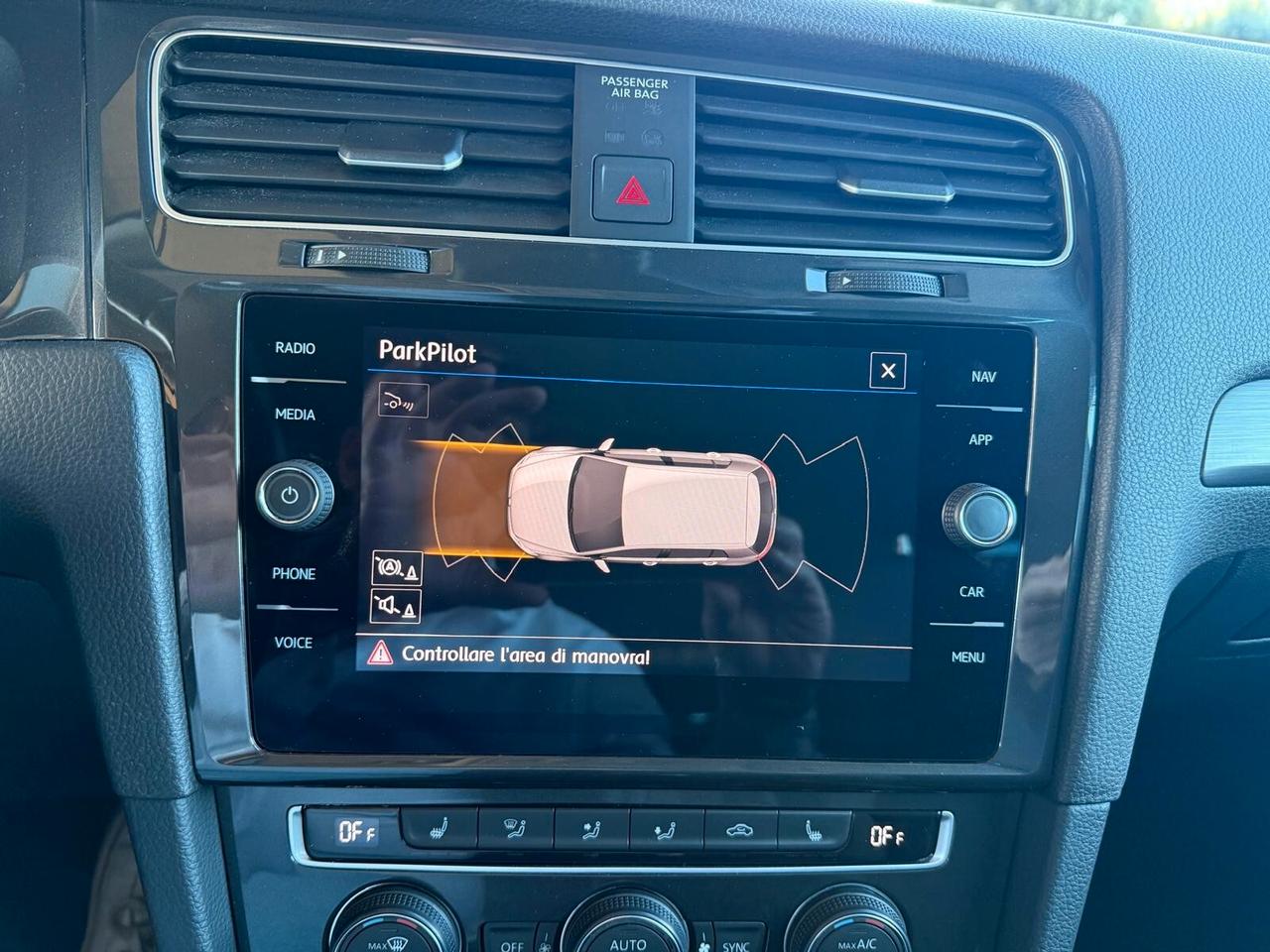 Volkswagen Golf 1.6 TDI 115 CV 5p R line